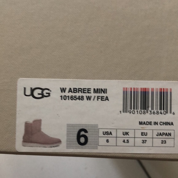 Abree Mini / Short Ugg Boots - Picture 9 of 9